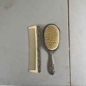 vinatge brush and comb set